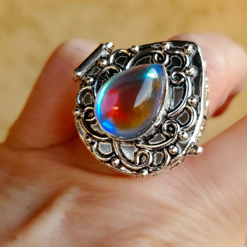 New Magical Rainbow Mercury Mystic Topaz 925 Silver Poison Ring.